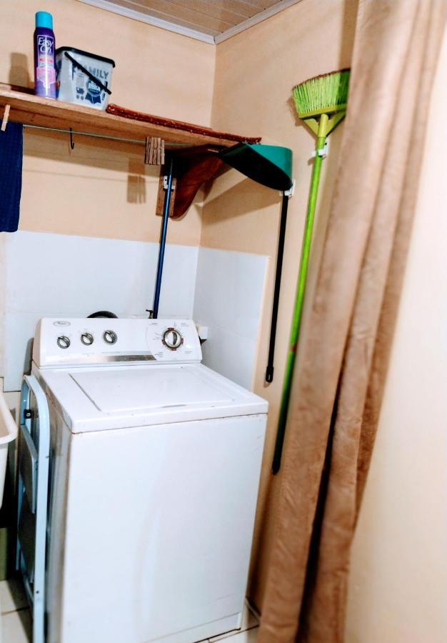 Gables Vacation Rentals With Private Gated Parking Onsite Knockpatrick Экстерьер фото